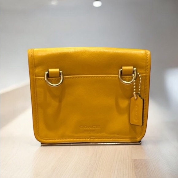 COACH Mini Crossbody EUC - Picture 2 of 6